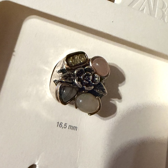 Zara silver textured metal ring with inset colored resin stones NWT - Picture 5 of 6